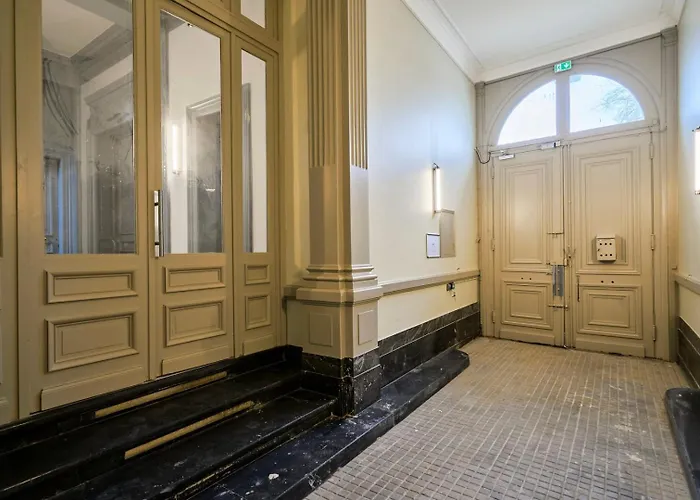 Deux Chambres&deux Salles De Bain Appartement *